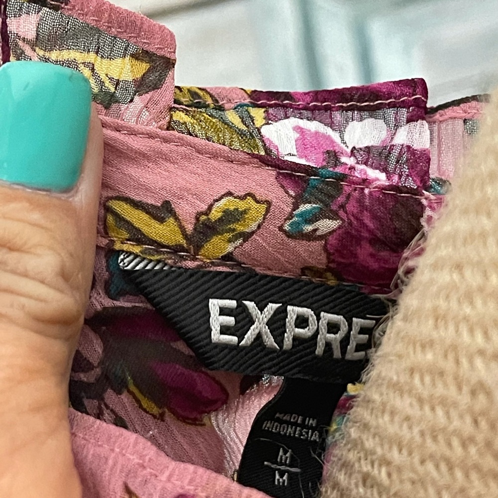Express blouse 👚 - Picture 4 of 5